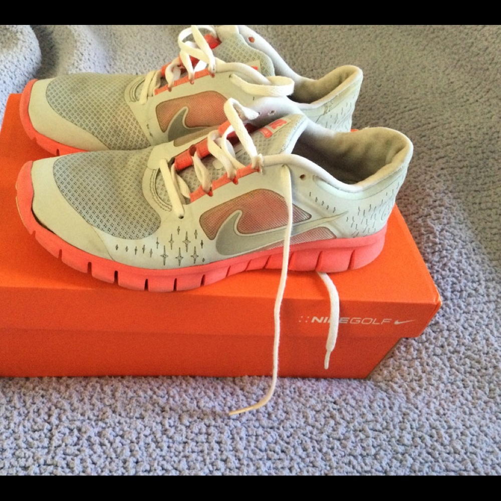 Nike sport shoes